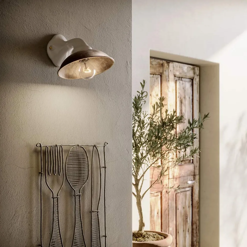 Wandleuchte aus weißer Keramik und Messing, hergestellt in Italien – klein