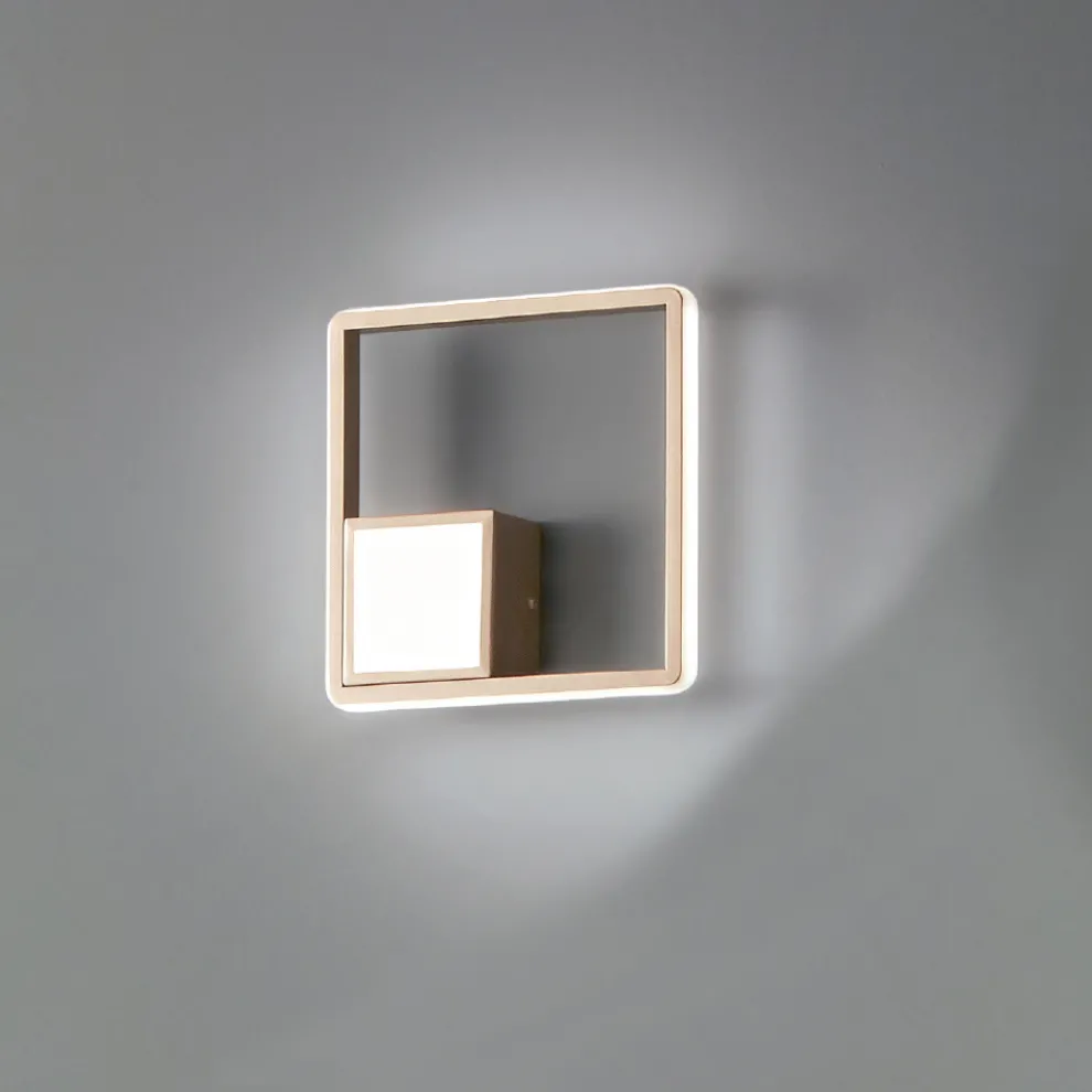 Wandleuchte mit LED aus lackiertem Metall mit Gold-Finish - Formal