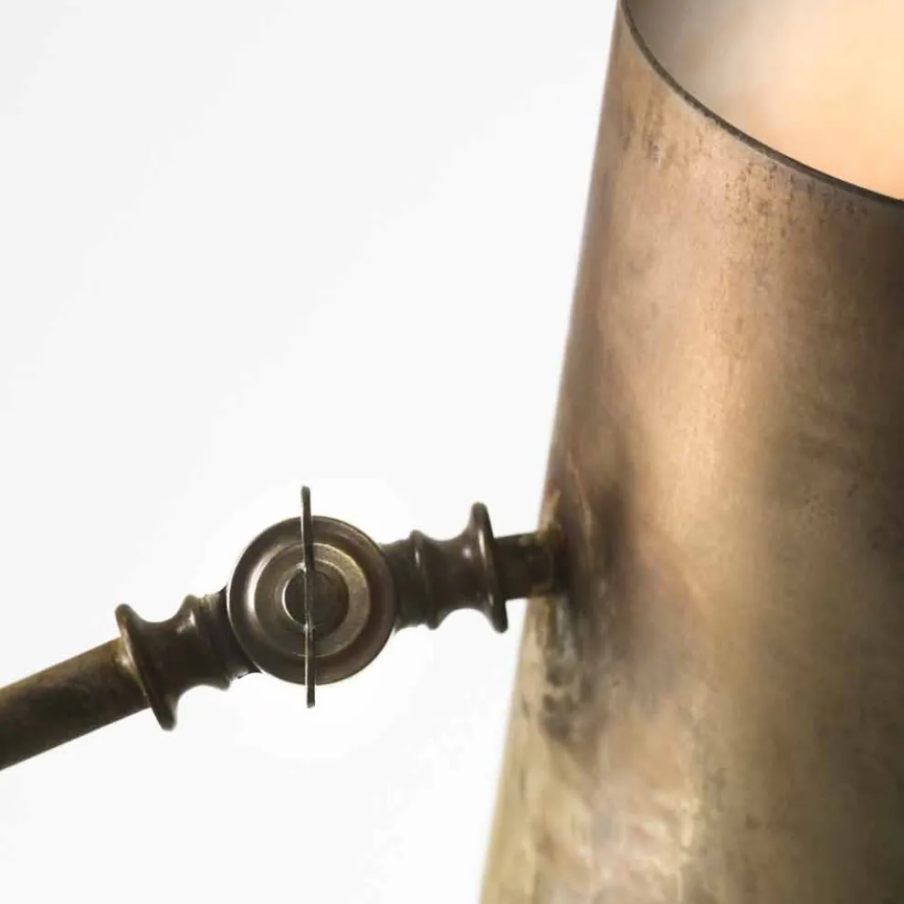 Wandleuchter Reporter im Industrie Design mit Schwenkarm