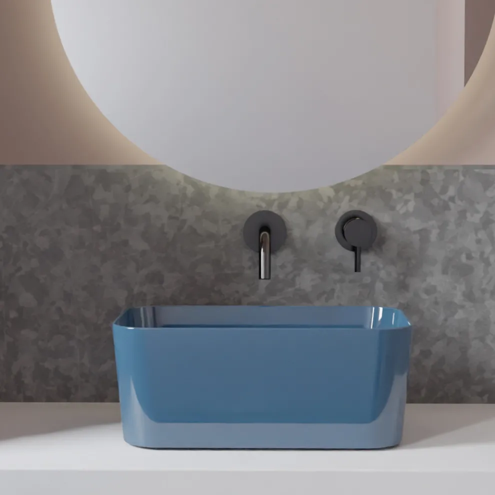 Waschbecken aus Keramik, erhältlich in verschiedenen Farben, hergestellt in Italien – Korb