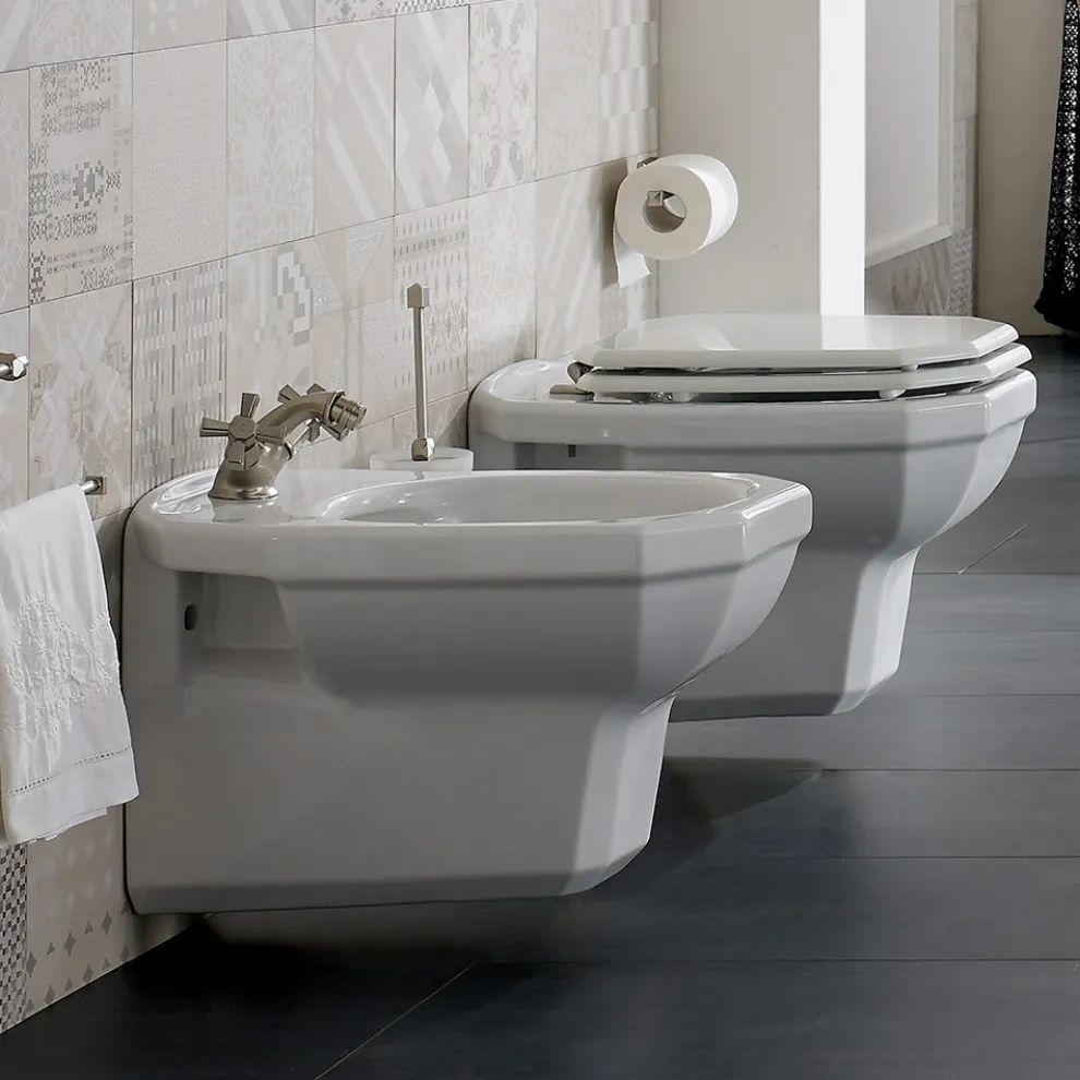 Weiße Keramik-Hängevase im klassischen Stil, Made in Italy - Nausica