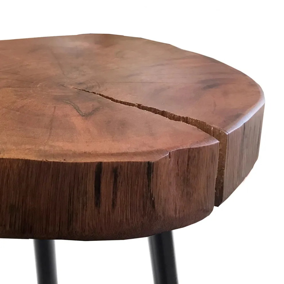 Wohnzimmer-Couchtisch mit Metallbeinen und Massivholzplatte - Sardinien