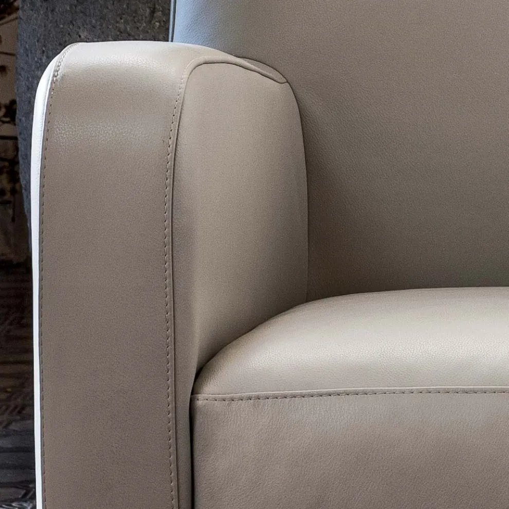 Wohnzimmersessel aus Holz, Polyurethanschaum und Metall Made in Italy - Burlesco