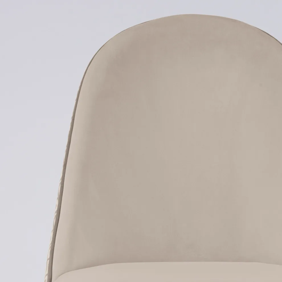 Wohnzimmersessel aus Stoff und Massivholz, hergestellt in Italien – Jordi