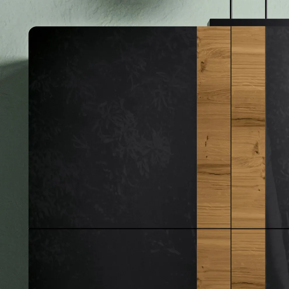 Wohnzimmer-Sideboard mit 4 Türen in rustikaler geknoteter Eiche und anthrazitfarbenem Glas – Ove