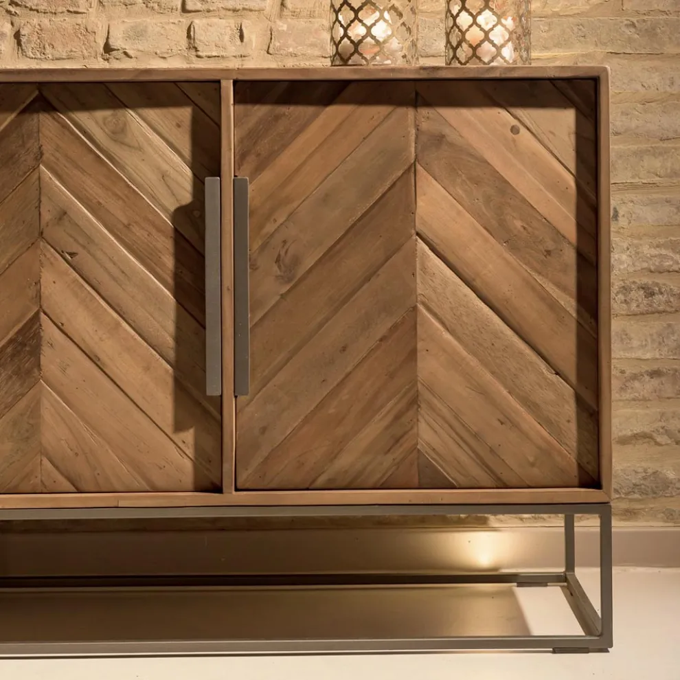 Wohnzimmer-Sideboard aus recyceltem Tropenholz und Metallfüßen - Slide