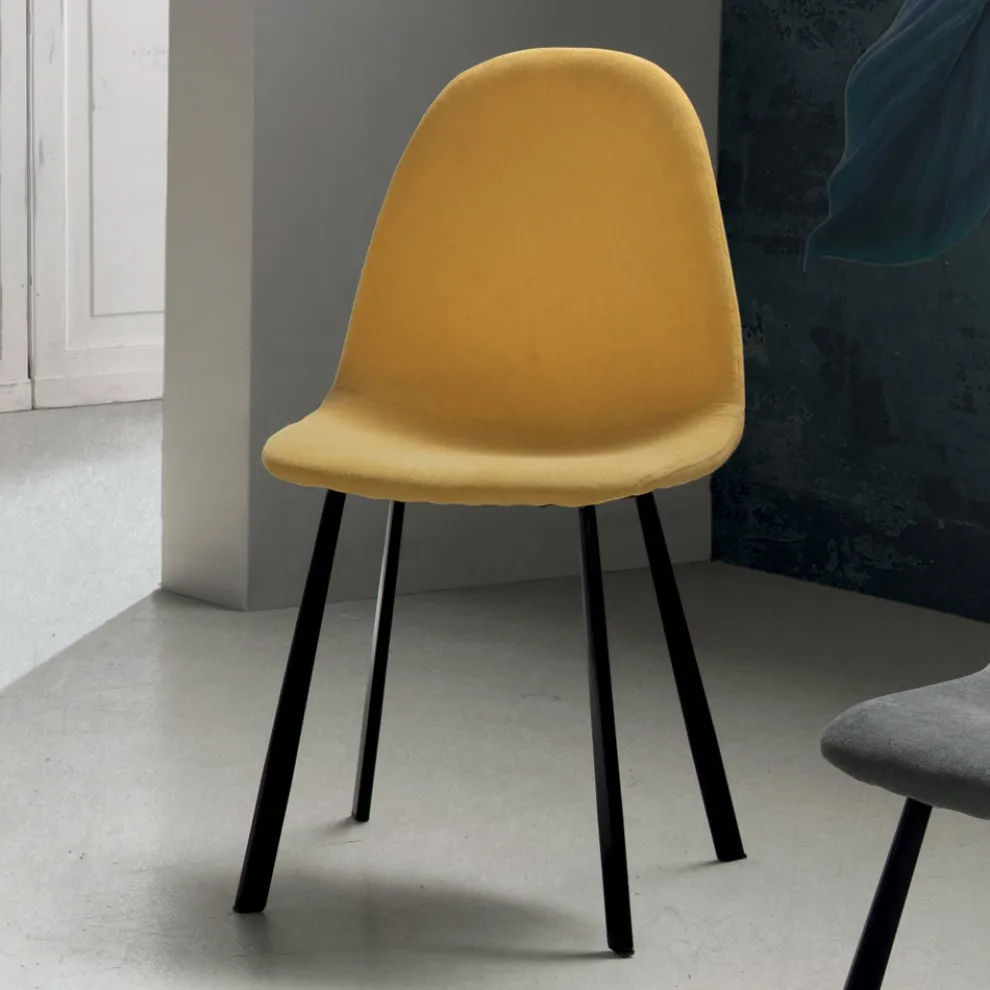 Wohnzimmerstuhl aus farbigem Stoff mit 4-teiliger Polsterung - Hulk