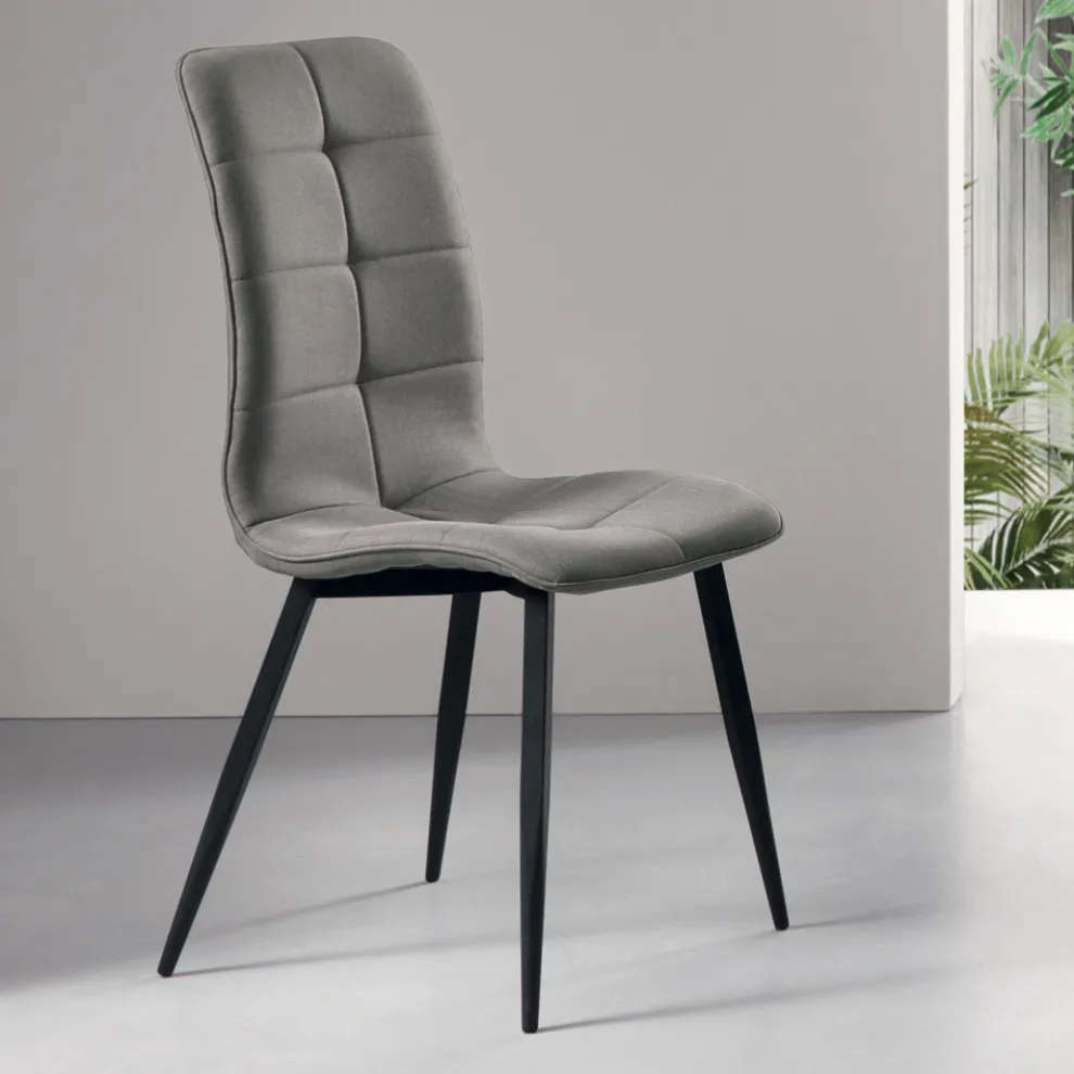 Wohnzimmerstuhl aus Stoff mit schwarzem Metallgestell 4 Stück - Menegildo