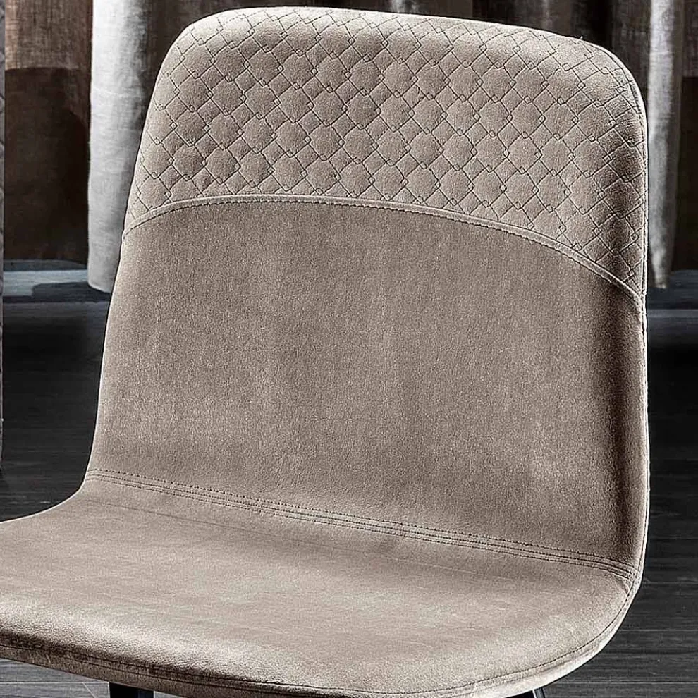 Wohnzimmerstuhl aus farbigem Samt, modernes und elegantes Design – Bizet