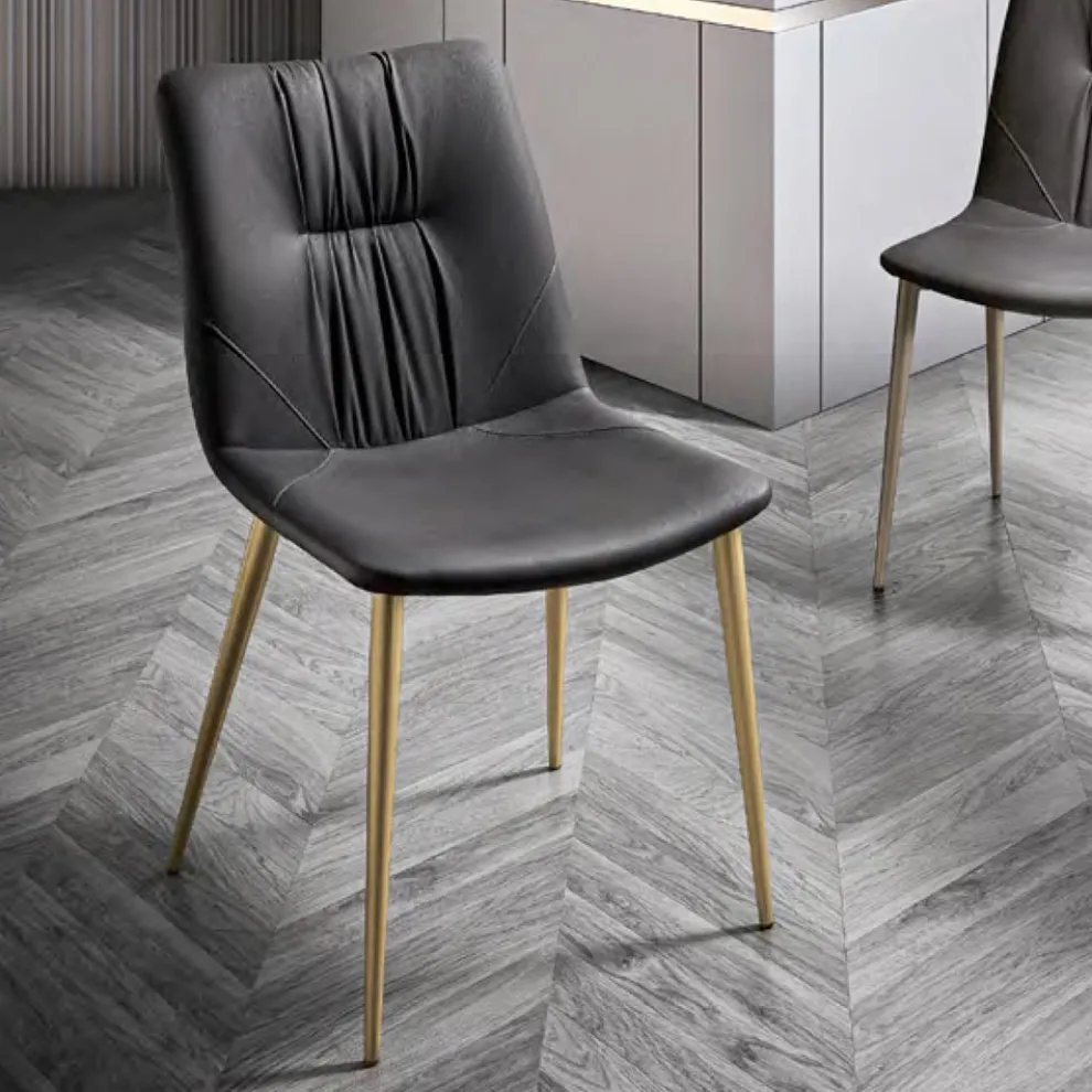 Wohnzimmerstuhl aus Faserstoff mit Ledereffekt und Metall Made in Italy - Gohan