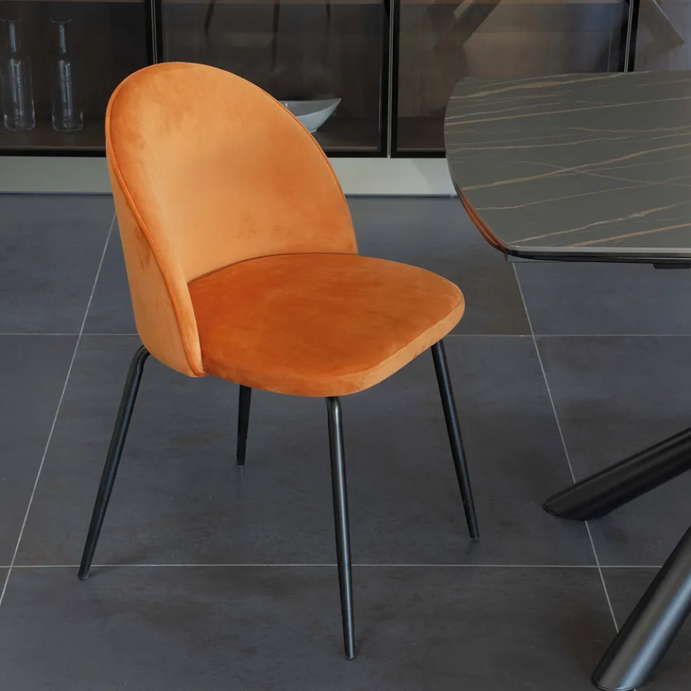 Wohnzimmerstuhl mit Sitz und Beinen in verschiedenen Ausführungen – Chandra