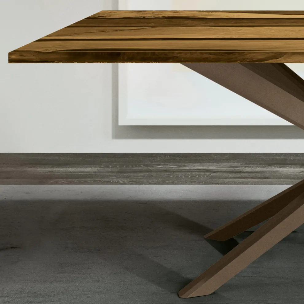 Wohnzimmertisch mit Eichenholzplatte und farbigem Epoxidharz – Miklas