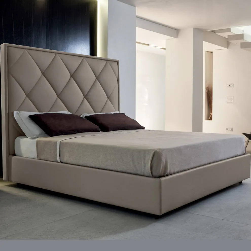 Gepolstertes Doppelbett mit Stoff- oder Lederbezug - Celebre