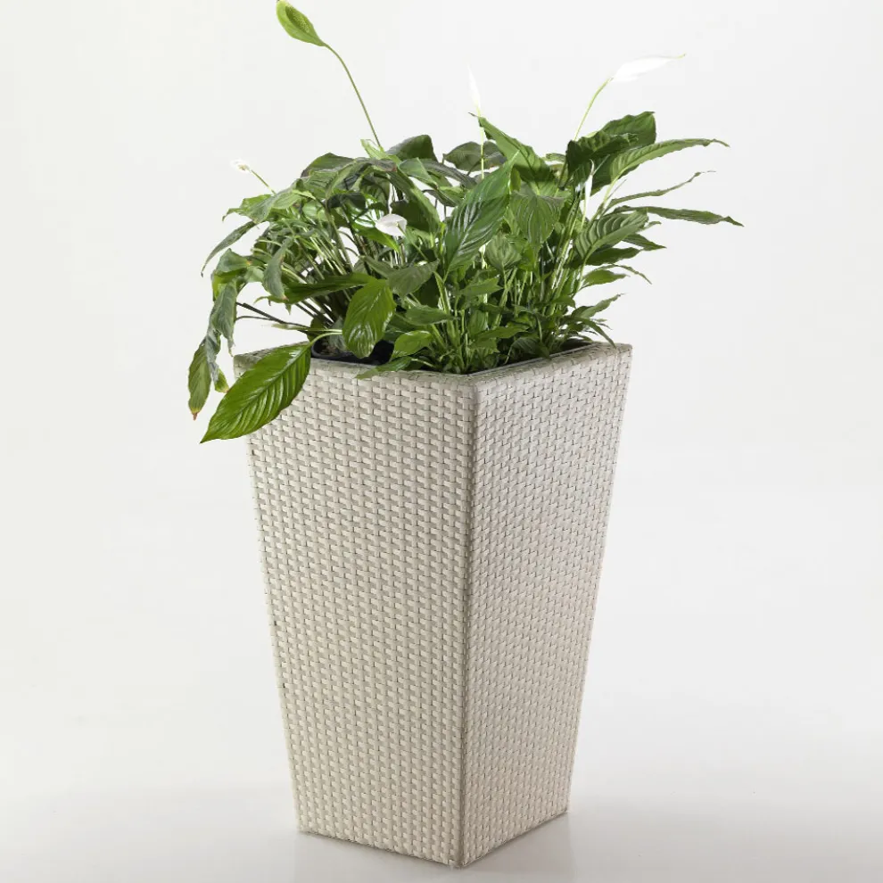 Blumentopfhalter für den Außenbereich aus handgewebtem Polyrattan - Experia