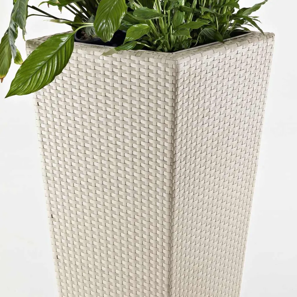 Blumentopfhalter für den Außenbereich aus handgewebtem Polyrattan - Experia
