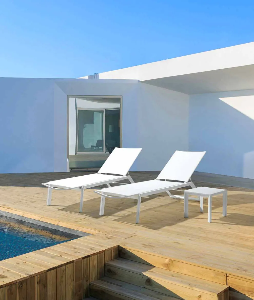 Liegende Chaiselongue im Freien mit Rädern, Aluminium und Textilien - Juwel