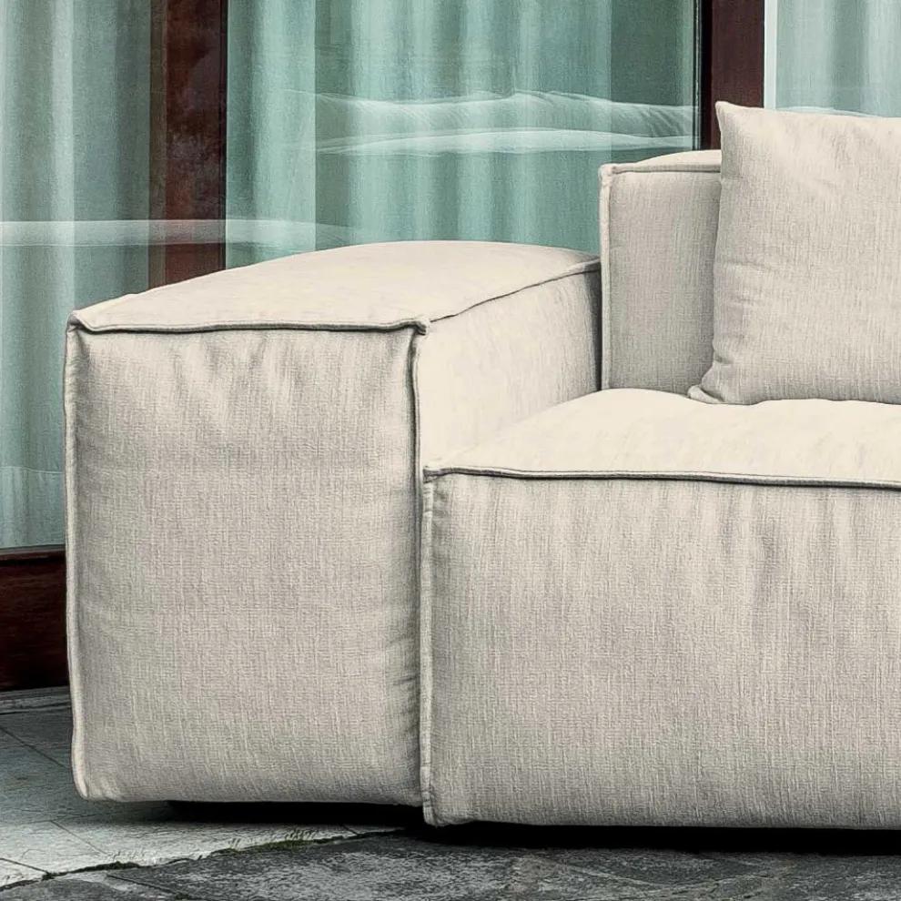 Zusammensetzung aus 2 Sofas mit Rückenlehne und 2 Armlehnen - Bizarre