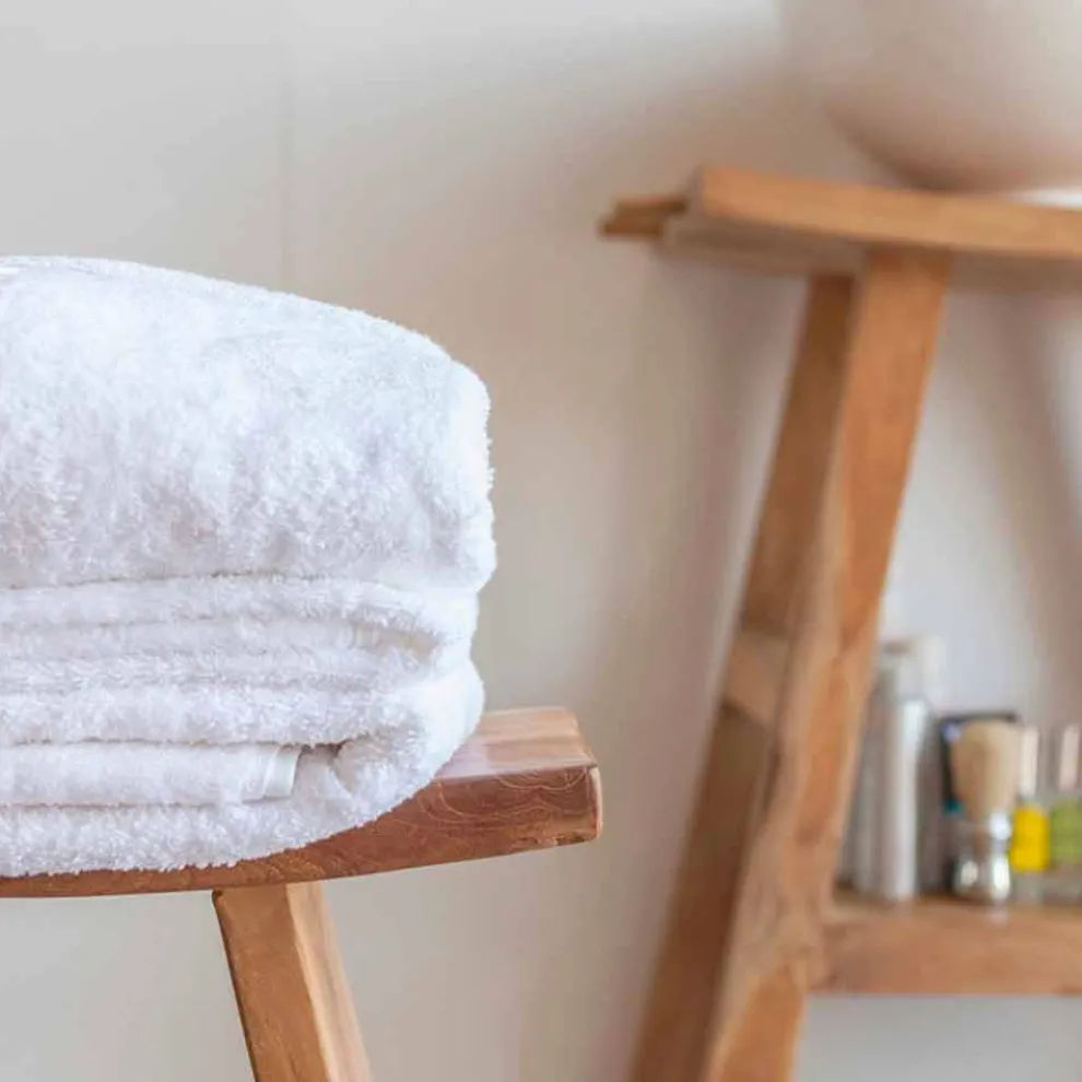 Zusammensetzung von Badmöbeln aus massivem Teakholz von modernem Design - Azina